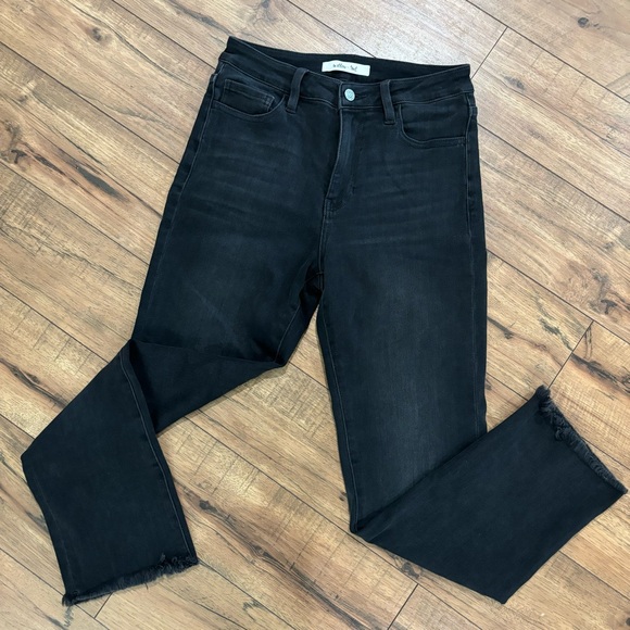 Buckle - Willow & Root -  The Mom Jean Straight Leg Raw Hem Black Size 26 - Picture 1 of 11